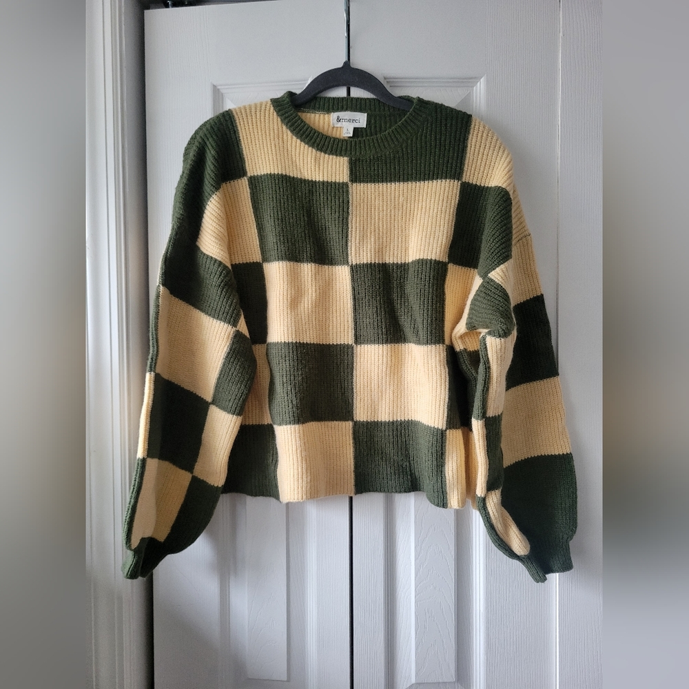 Green/Cream checkered sweater size Large